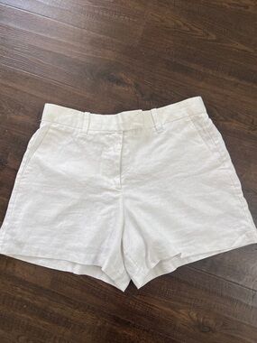 A&F White Linen Coastal
Resort wear Summer vacation Island vibe
Women's Short
